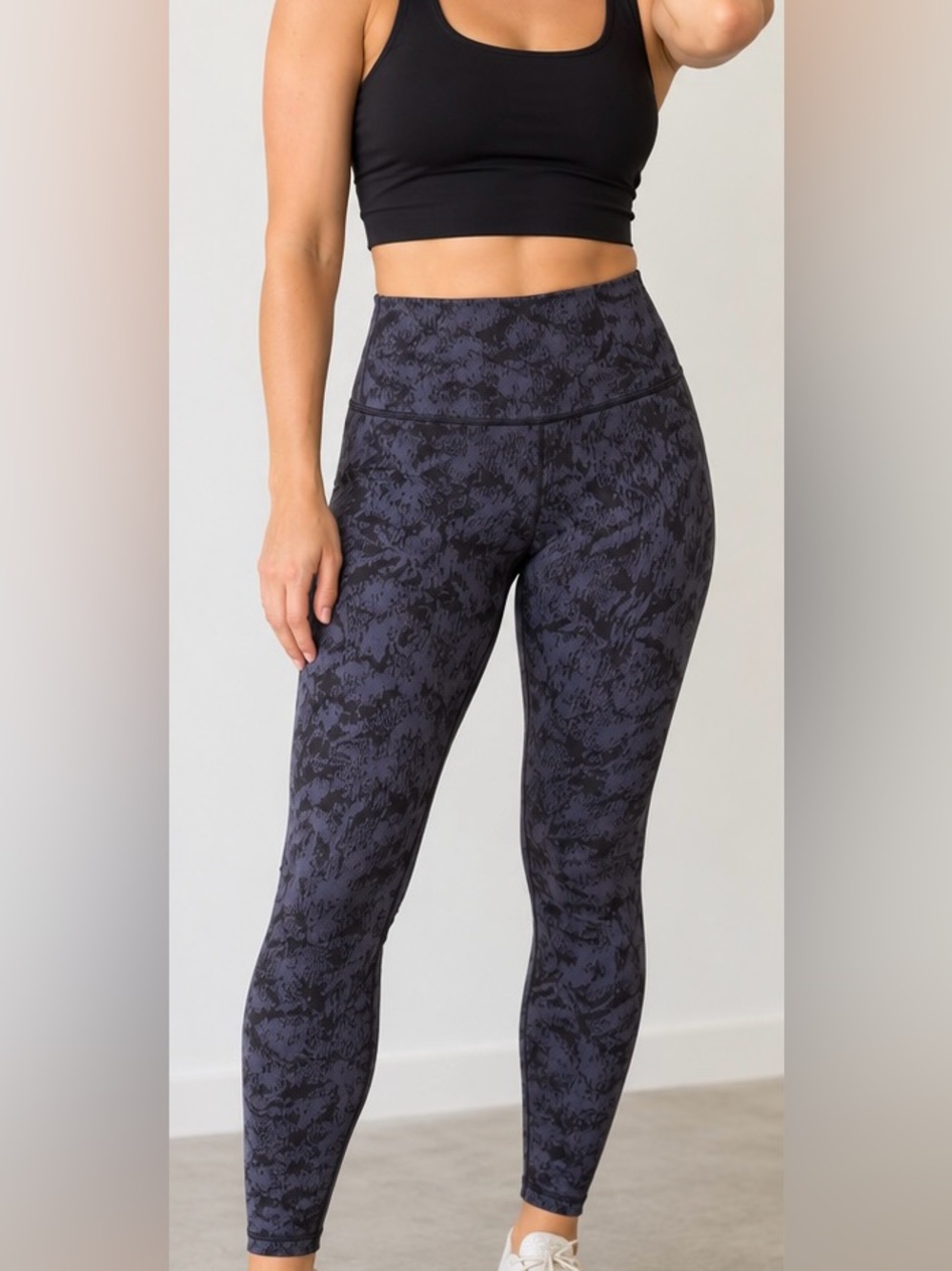 Athleta Elation Textured Tights Black Purple Pattern Size Small